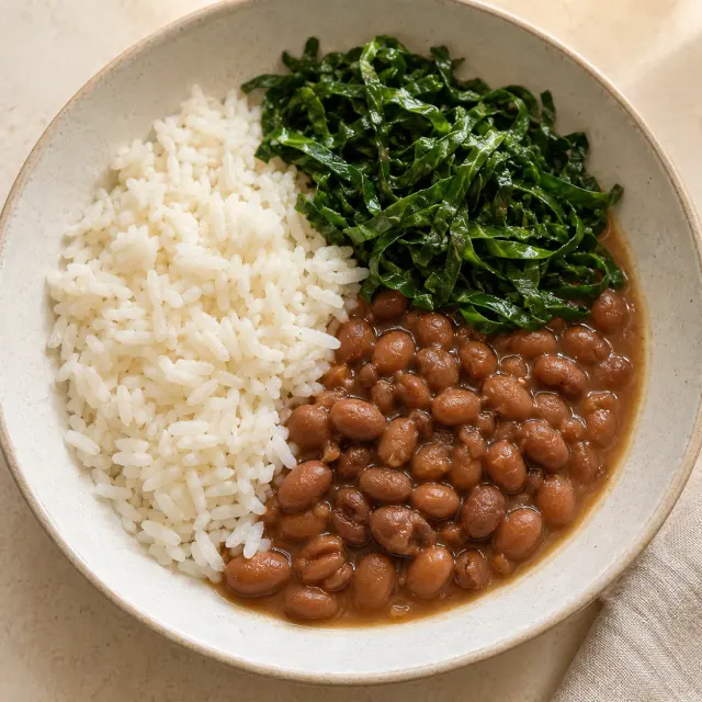 Arroz, feijão e couve